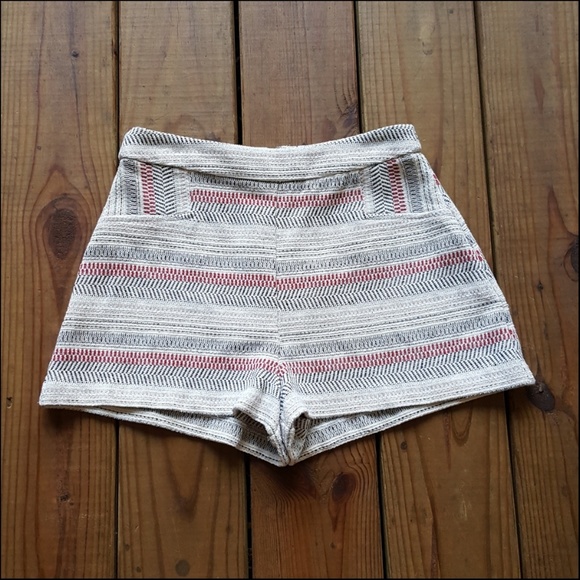 BCBG 2 High Waist Cream Stripe Woven Shorts - Picture 3 of 5